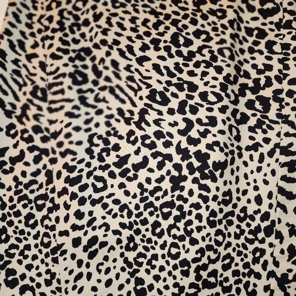 LOFT Leapord print pencil Skirt Size 4 with lining - Picture 3 of 5